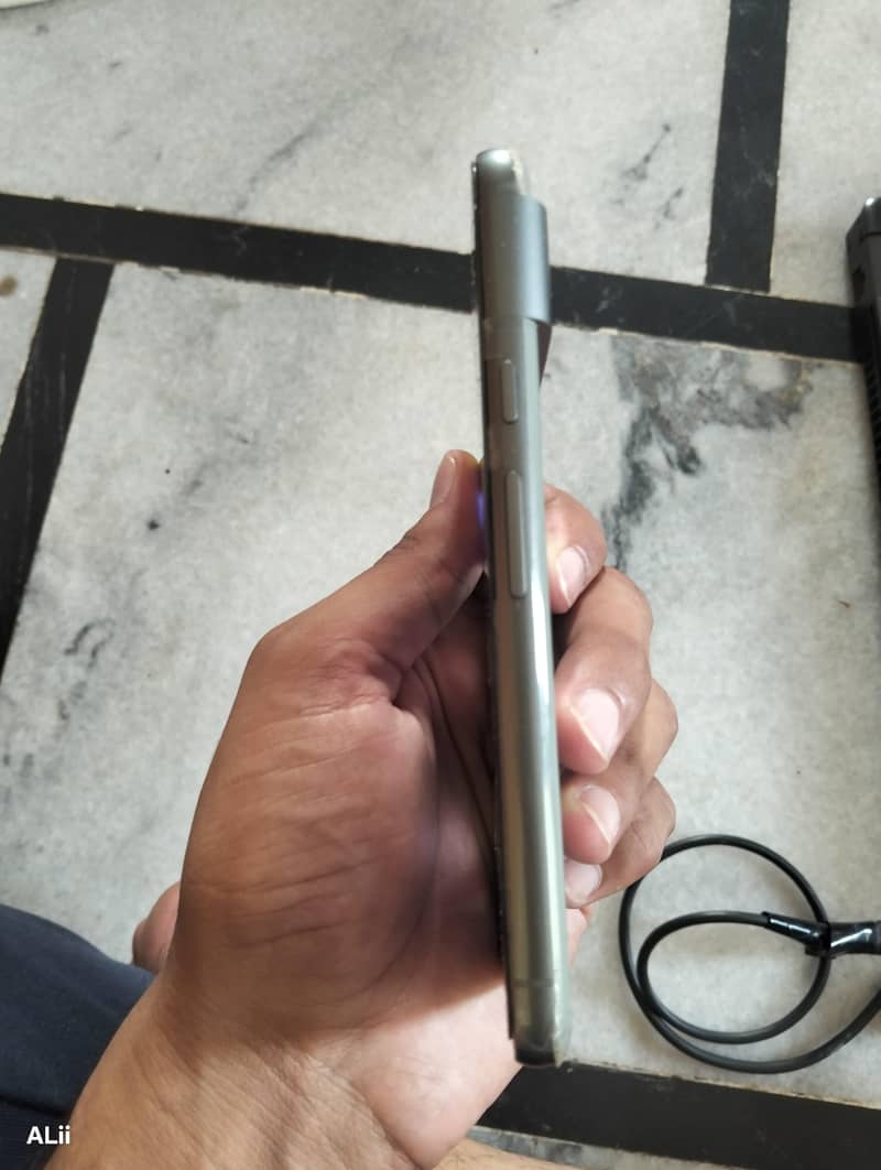 Google Pixel 8 6