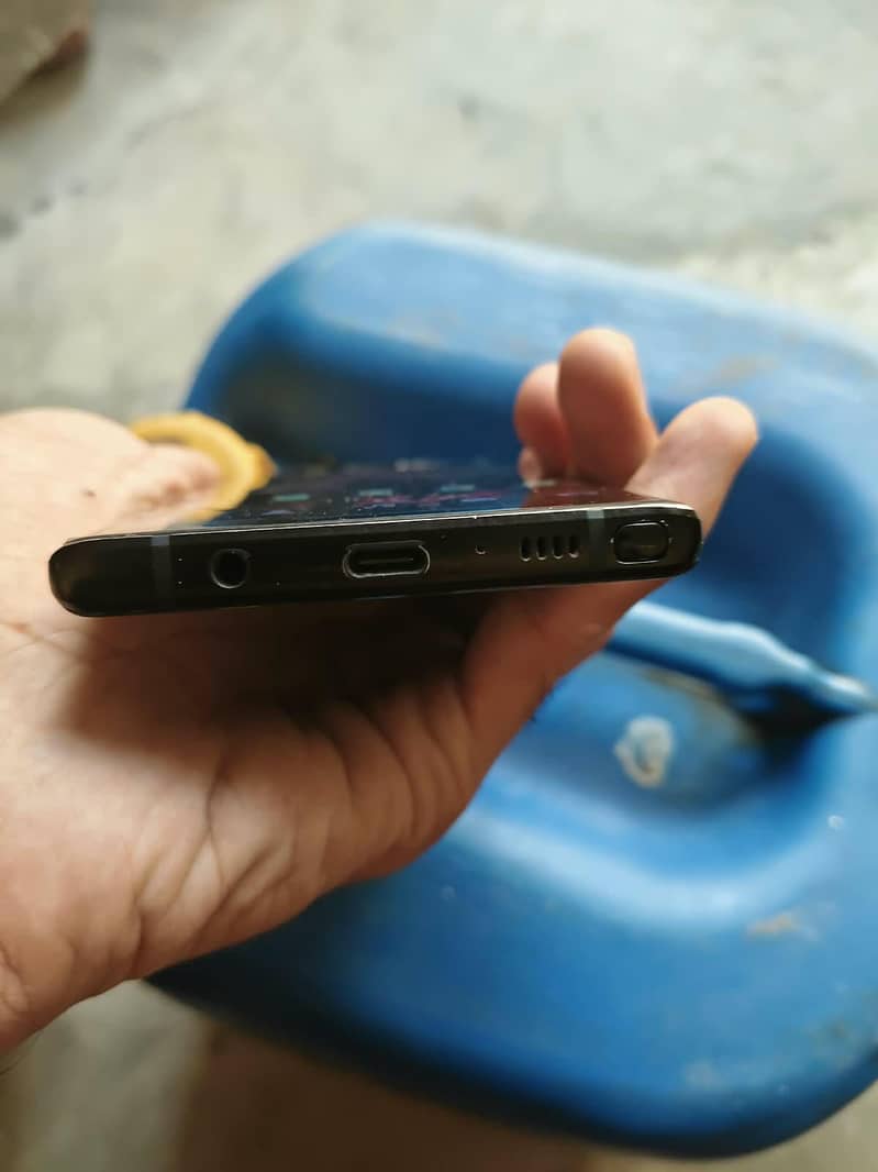 Samsung Mobile Note 9 6