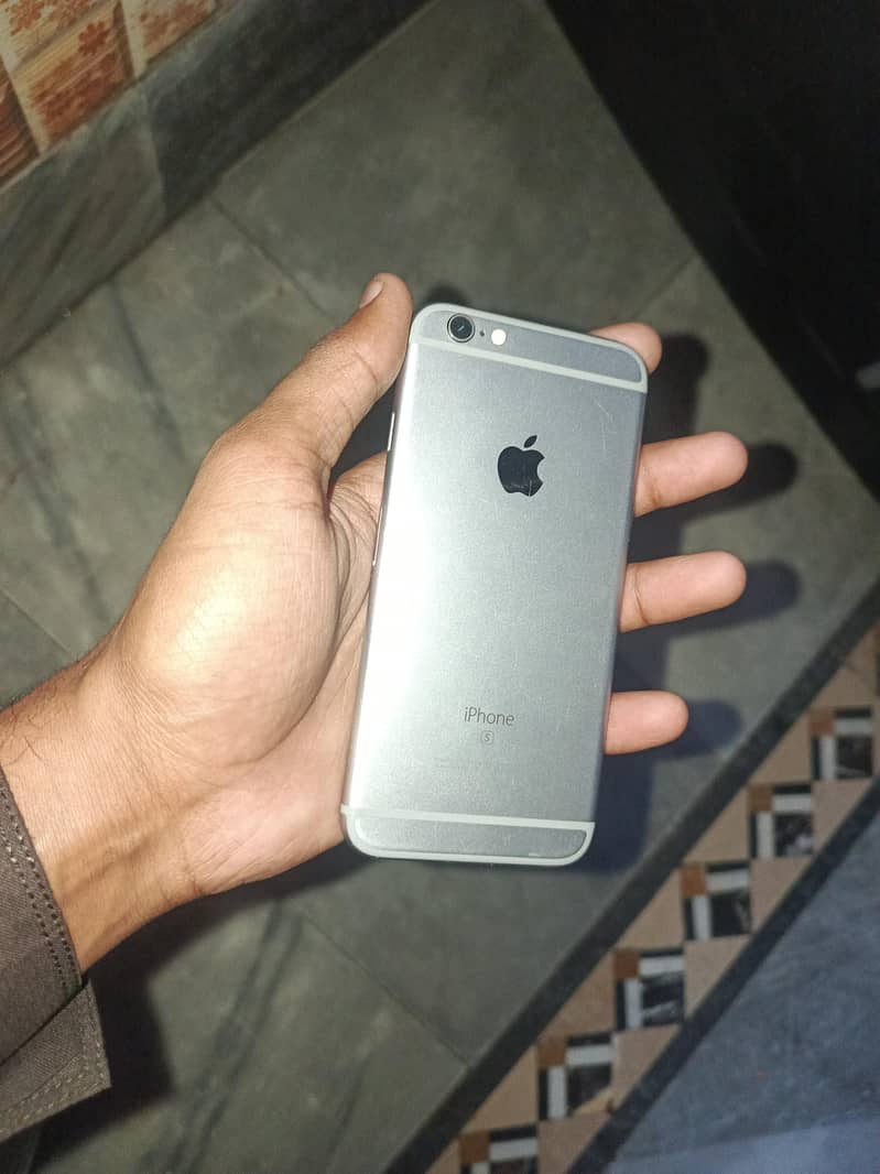 Apple iPhone 6S 1