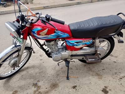 Honda 125 Like New condition Punjab number 60 thousand final hai
