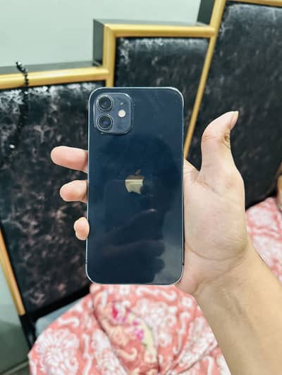 Apple iPhone 12