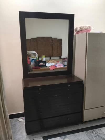 Dressing table for sale