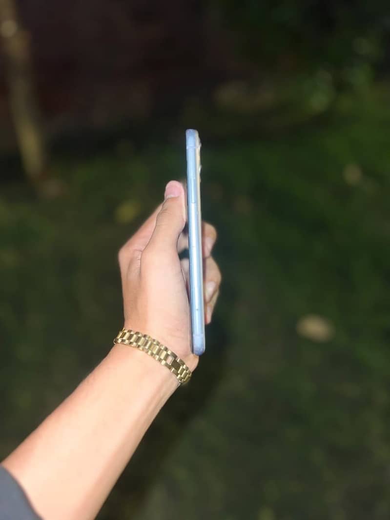 Apple iPhone 11 2