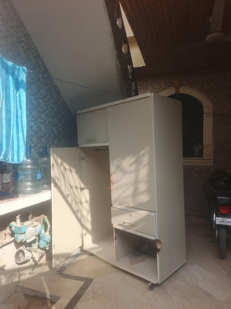 wardrobe 6