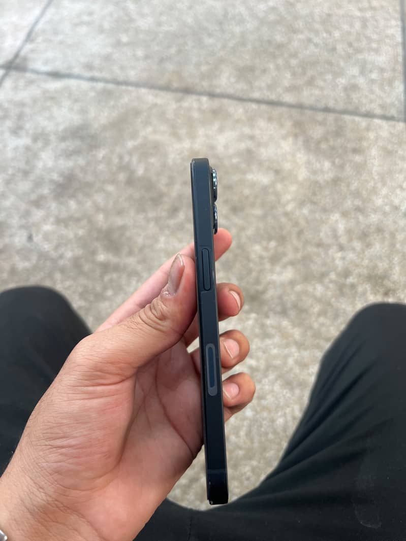 Apple iPhone 13 3