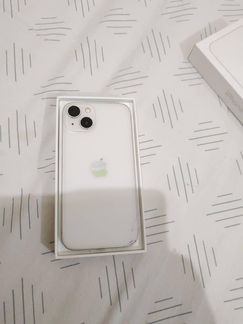 Apple iPhone 13 0