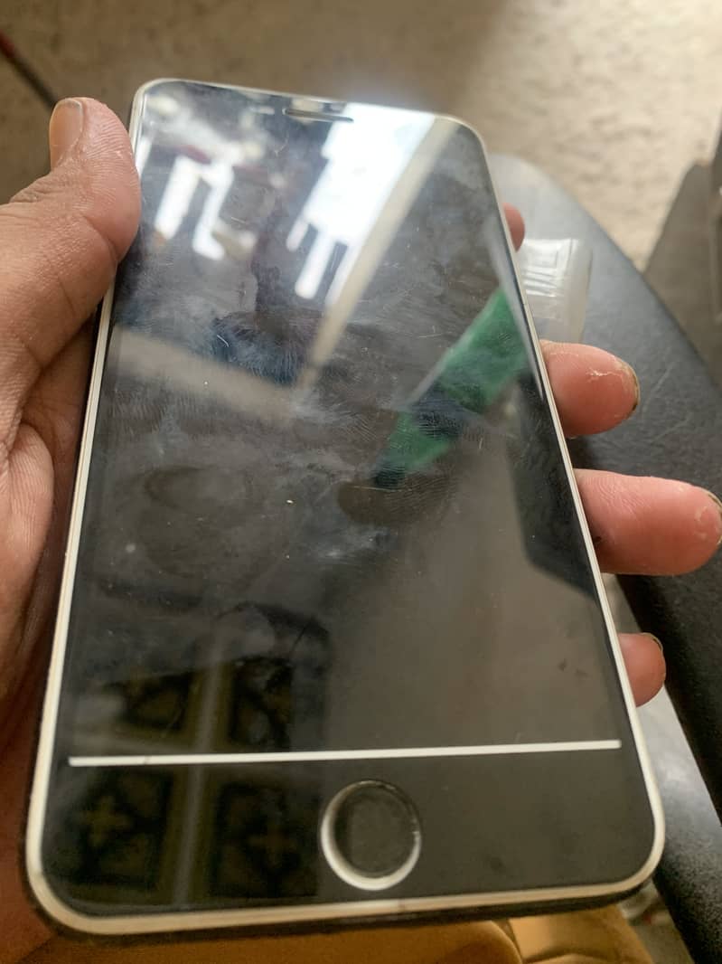 Apple iPhone 7 Plus 3