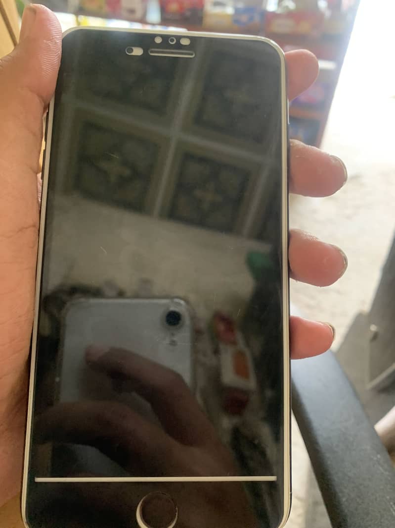 Apple iPhone 7 Plus 4