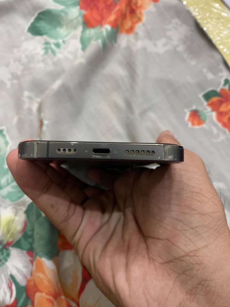 Apple iPhone 13 Pro Max 3