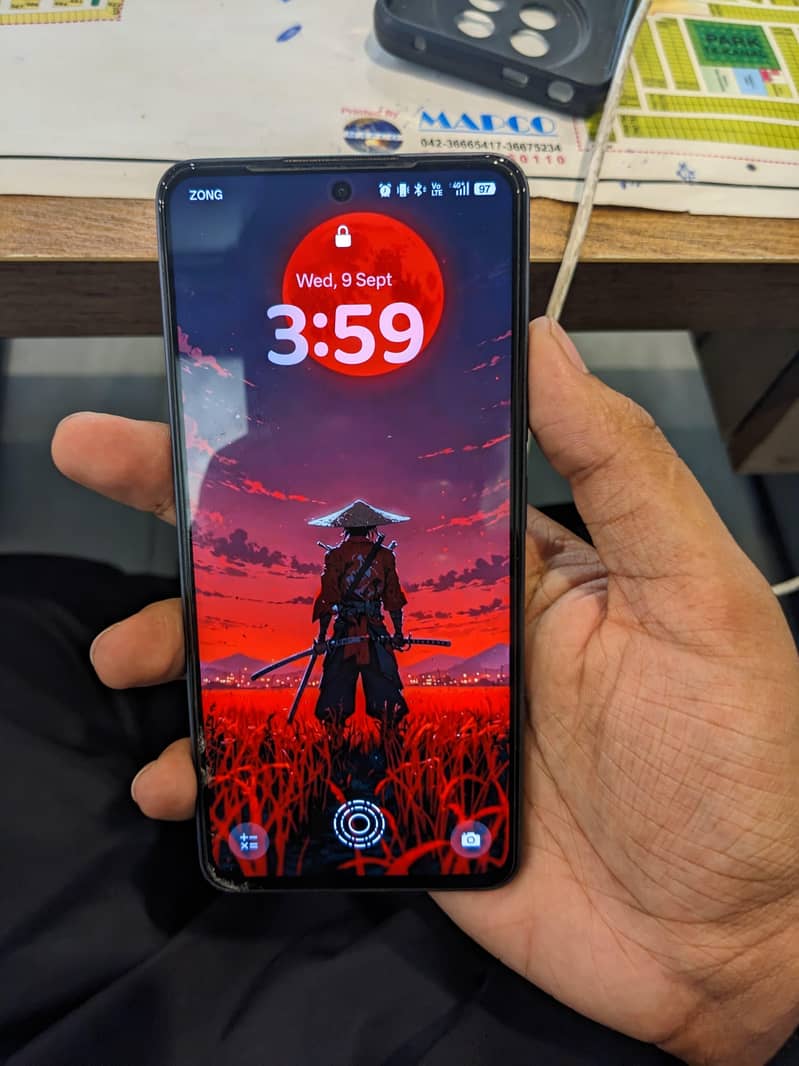 Realme 13 Plus 4
