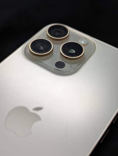 Apple iPhone 16 Pro Max