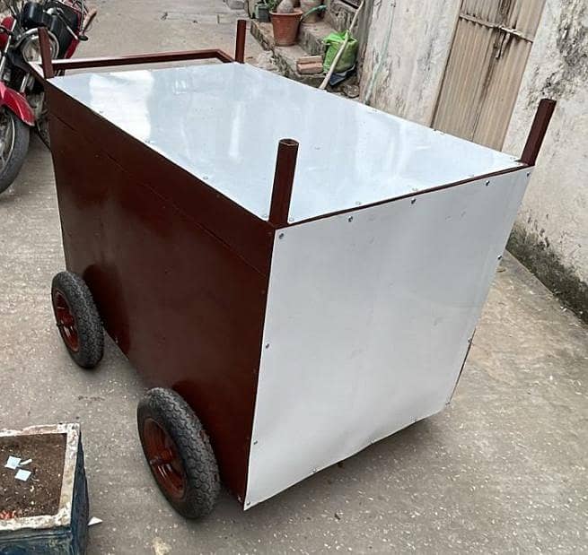 ریڑھی برائے فروخت 2