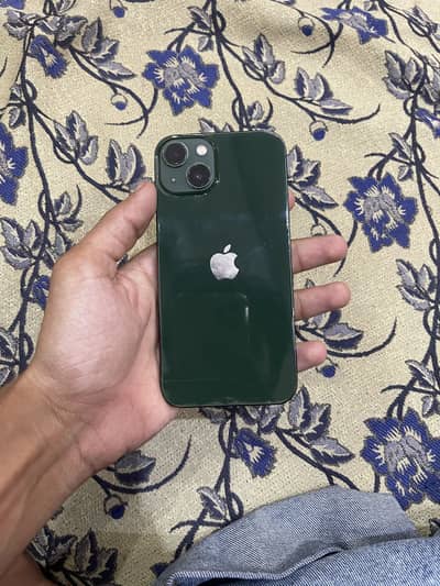 Apple iPhone 13