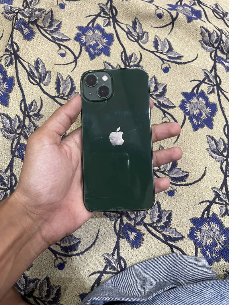 Apple iPhone 13 0