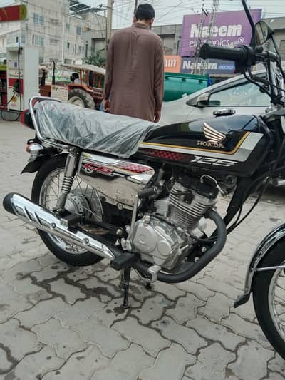 hone CG125 special edition black sliver