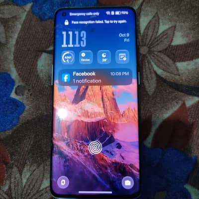 I am selling my phone Whatsapp number 03236360188