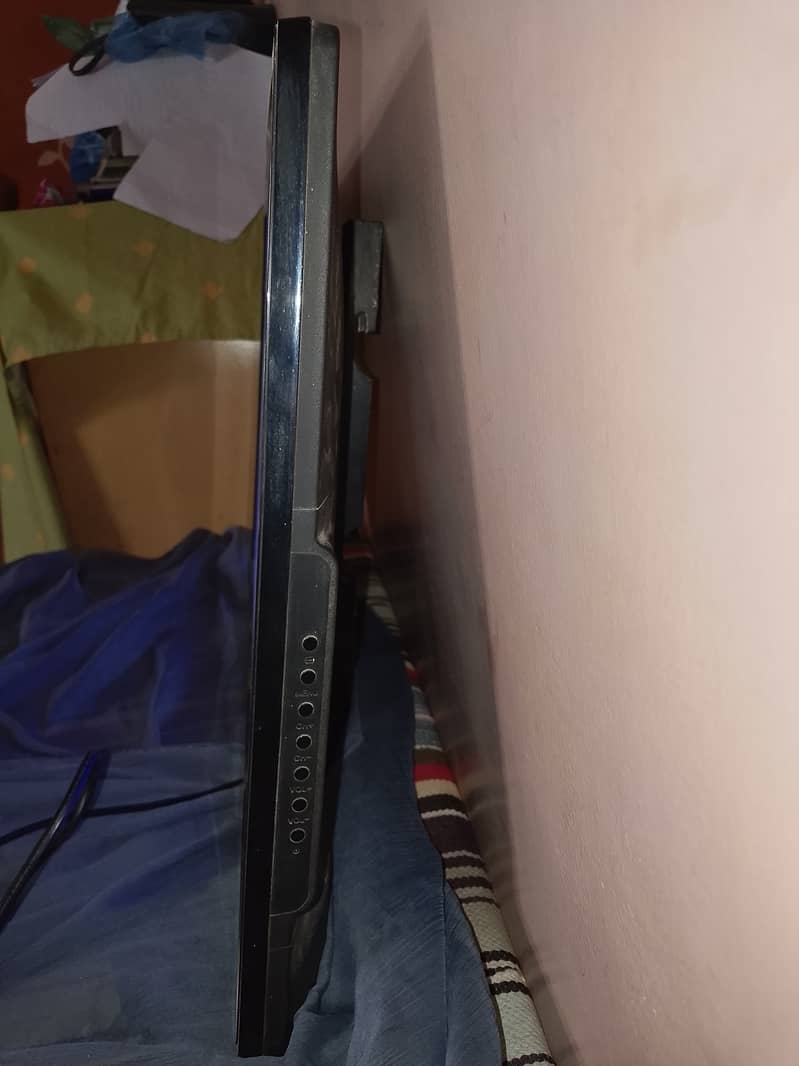 Orient Non Smart LED. . . . 1