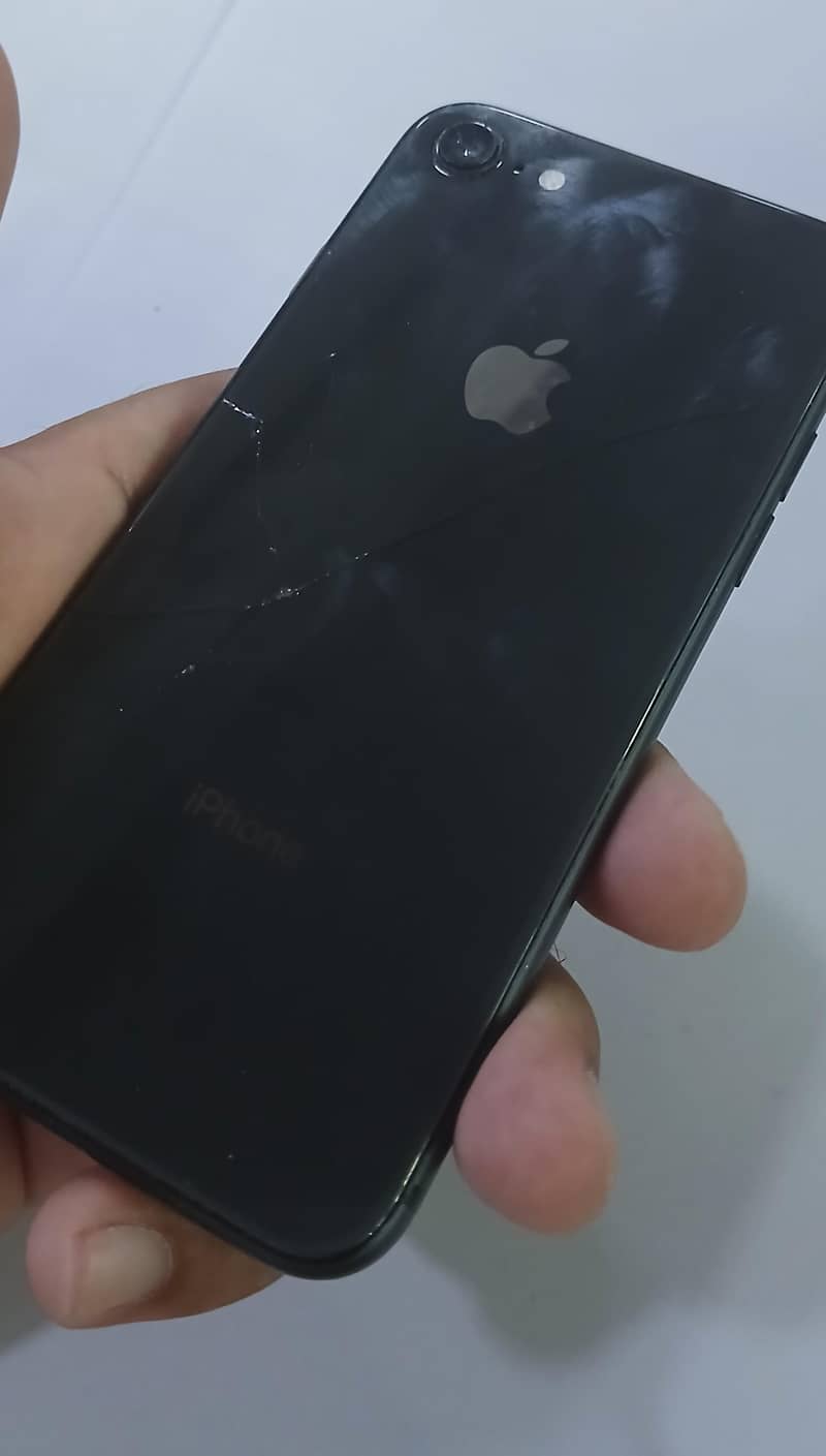Apple iPhone 8 4