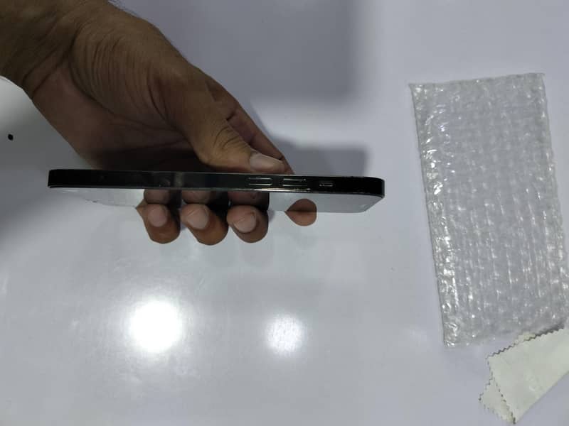 Apple iPhone 12 Pro 6