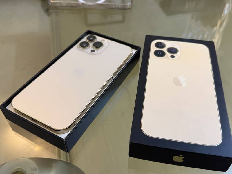 Apple iPhone 13 Pro Max 4