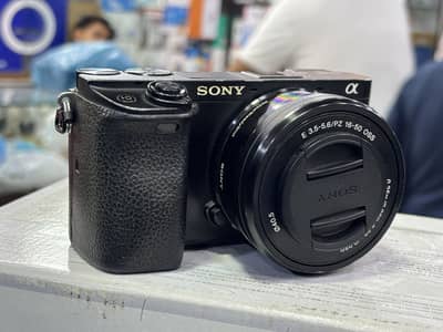 Sony A6300 with 16-50mm lens - Mirrorless Camera