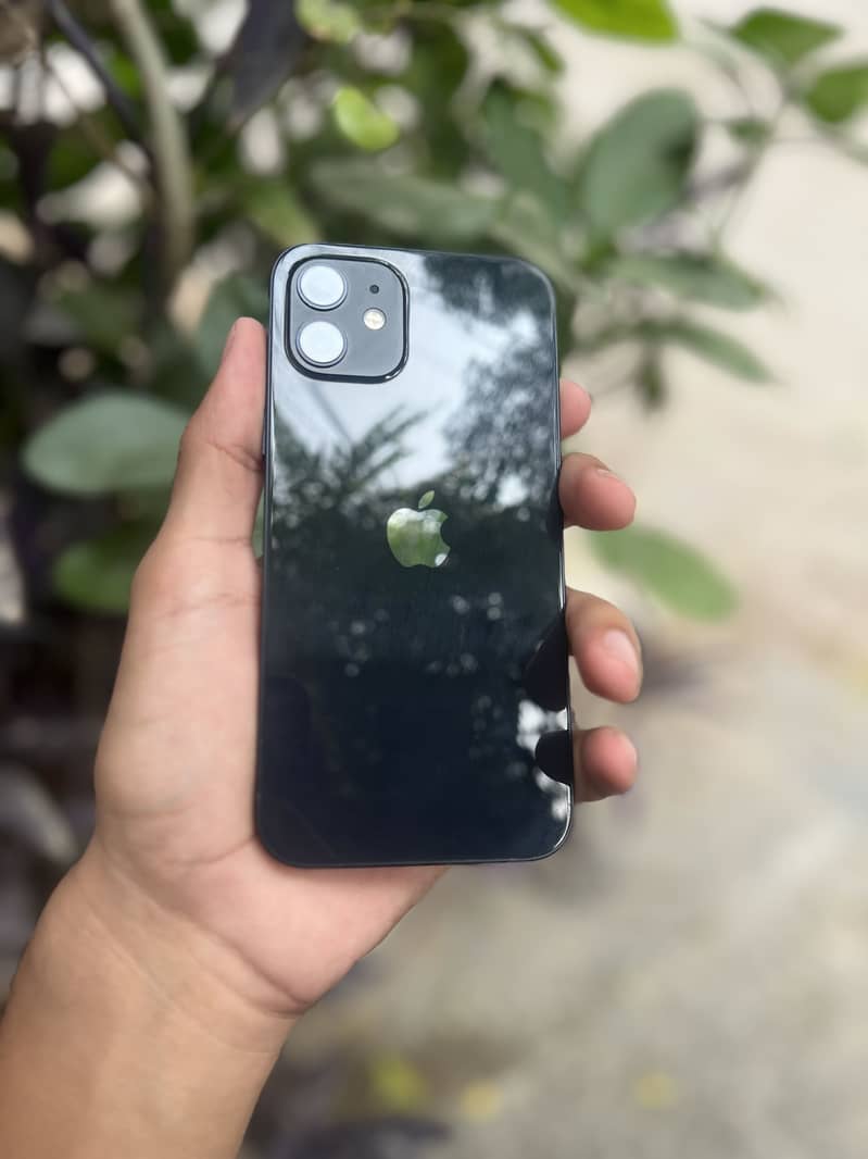 Apple iPhone 12 2