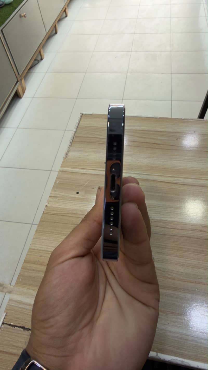 Apple iPhone 13 Pro Max 5
