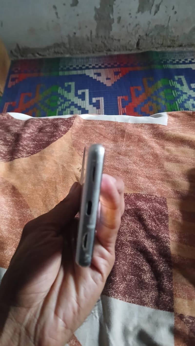 Google Pixel 7a 5