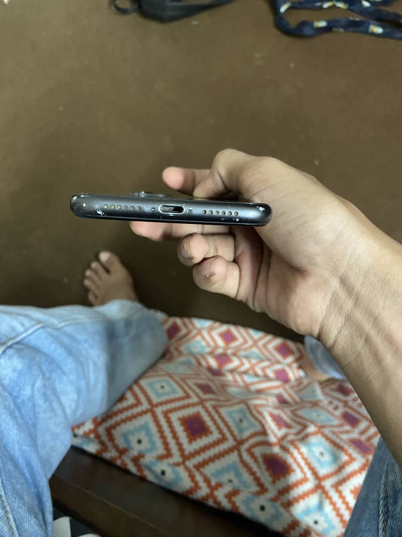 Apple iPhone 11 5