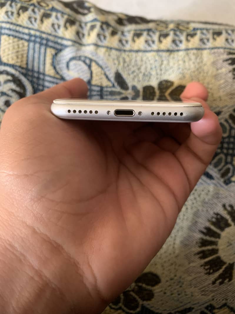 Apple iPhone SE 4