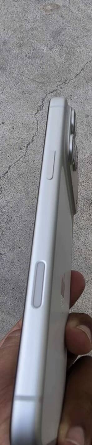 Apple iPhone 17 Pro Max 4