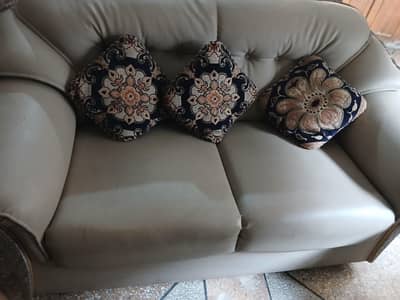 used sofas but very goood comfortable