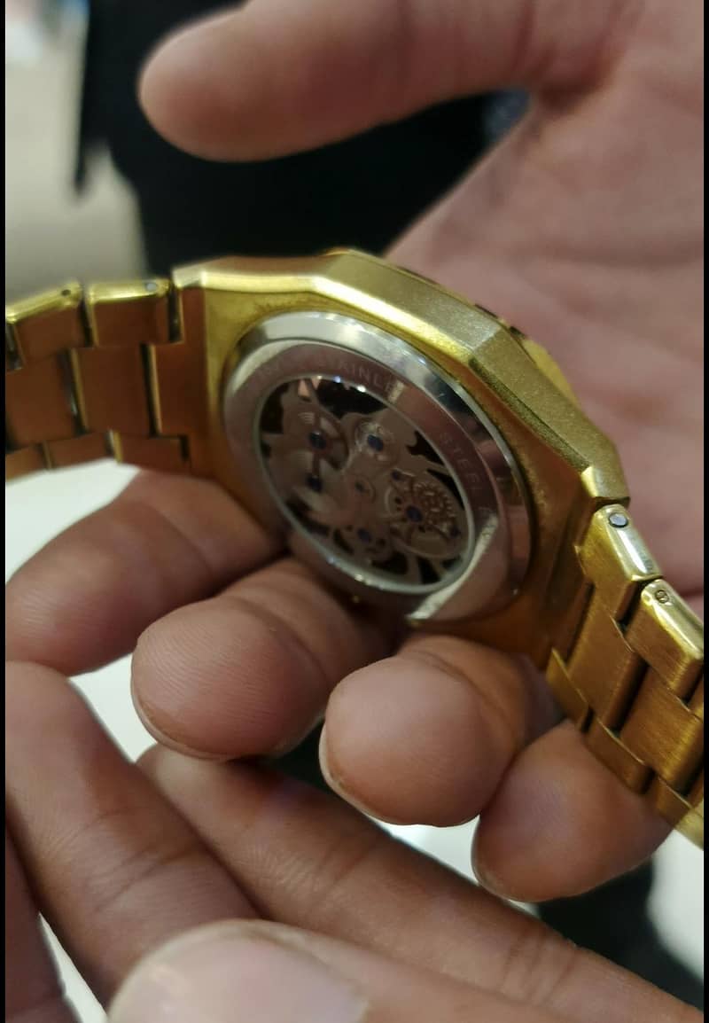 watch 1