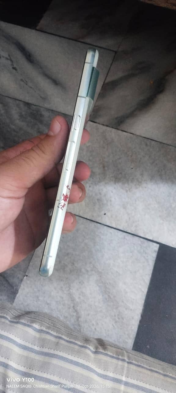 Google Pixel 8 Pro 4