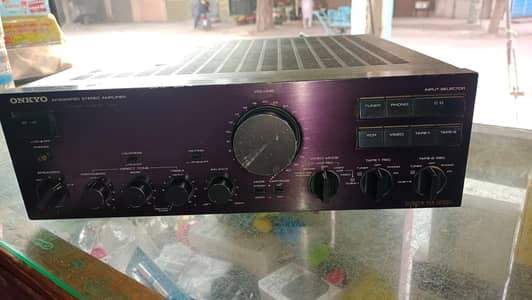 Onkyo 150 watt 4 chanel 110 amplifier with coper supply