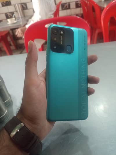 Tecno Spark 8C