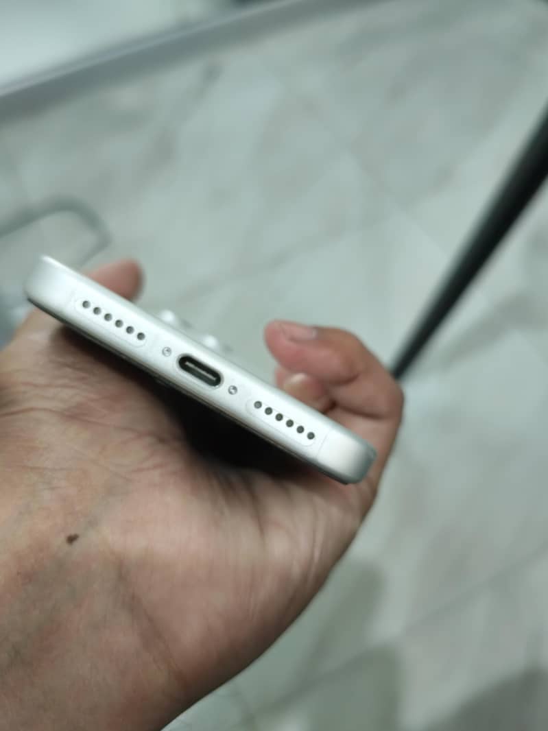 Apple iPhone 17 Pro Max 5
