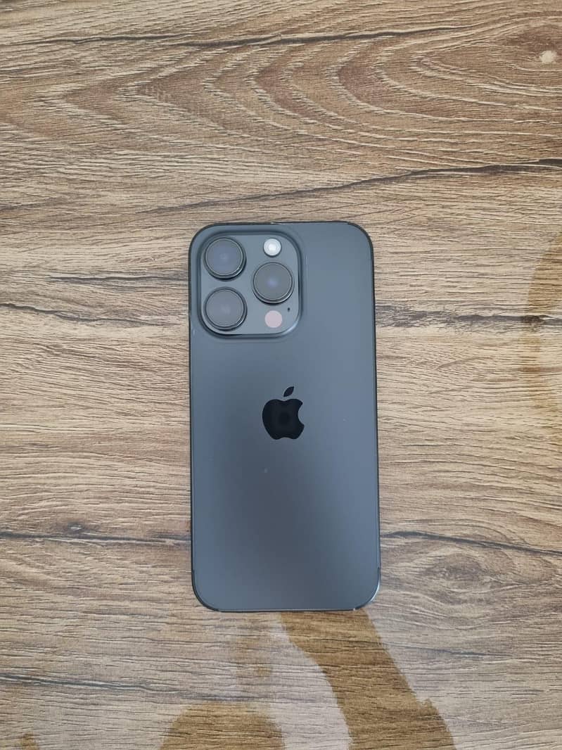 Apple iPhone 15 Pro 0