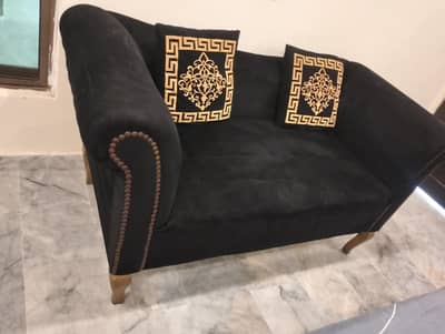 2 Seater Sofa – Excellent Condition – Neat & Clean