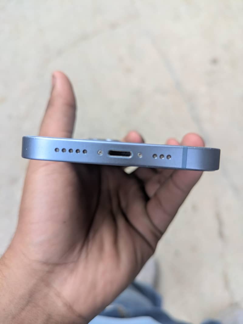 Apple iPhone 14 3