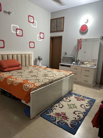 bed set / study table / L shape sofa
