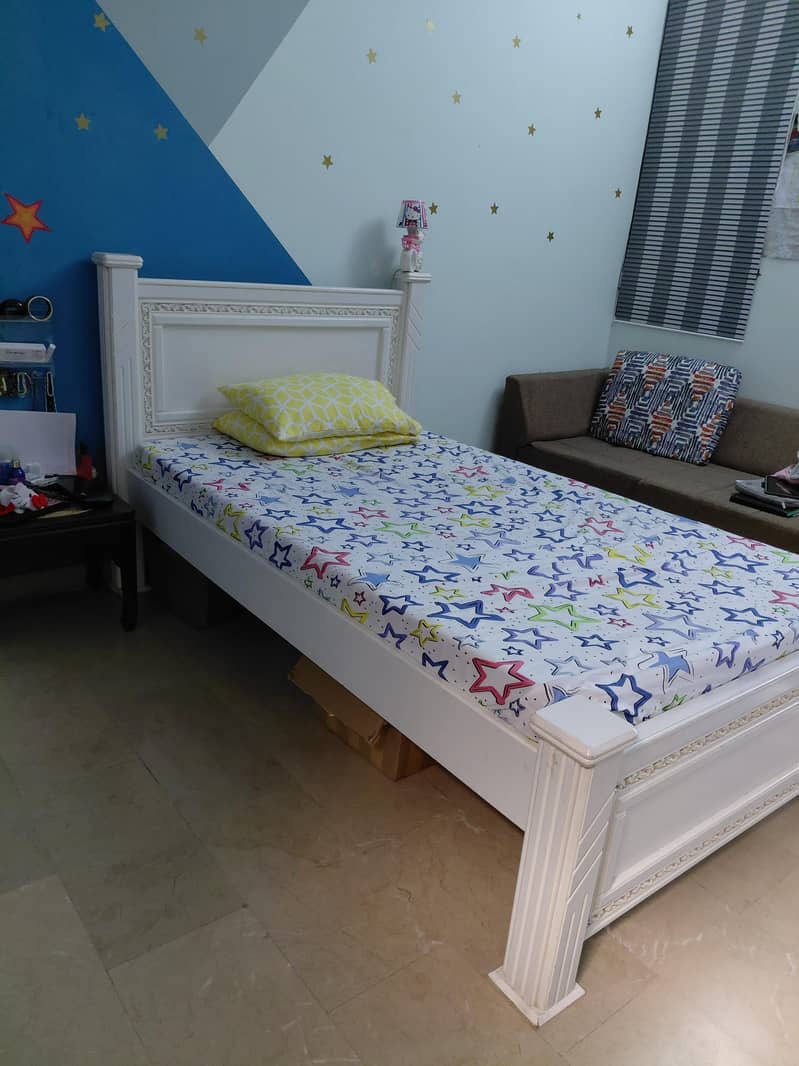 bed set / study table / L shape sofa 7