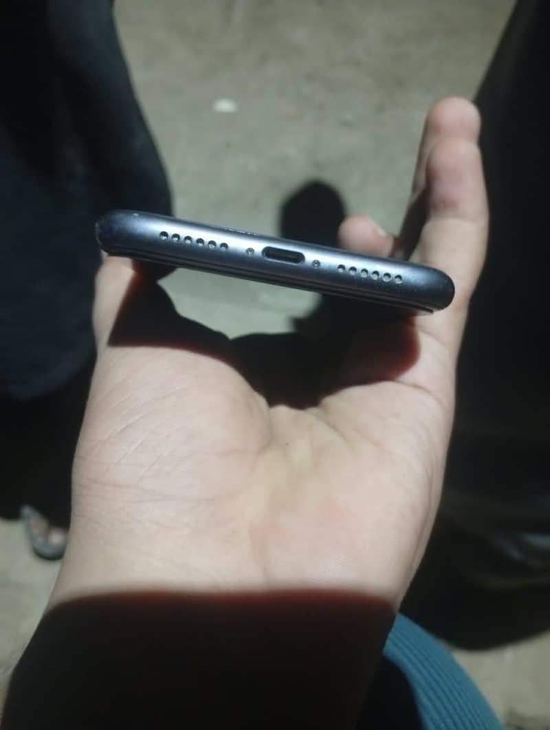 Apple iPhone 11 2