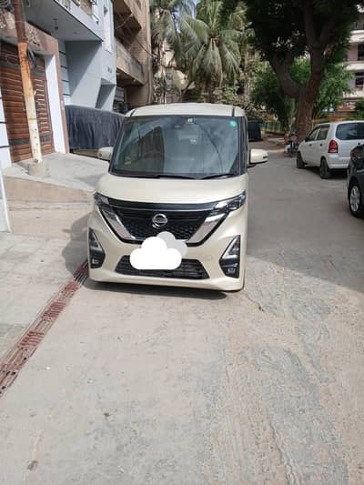 Nissan Roox 2020