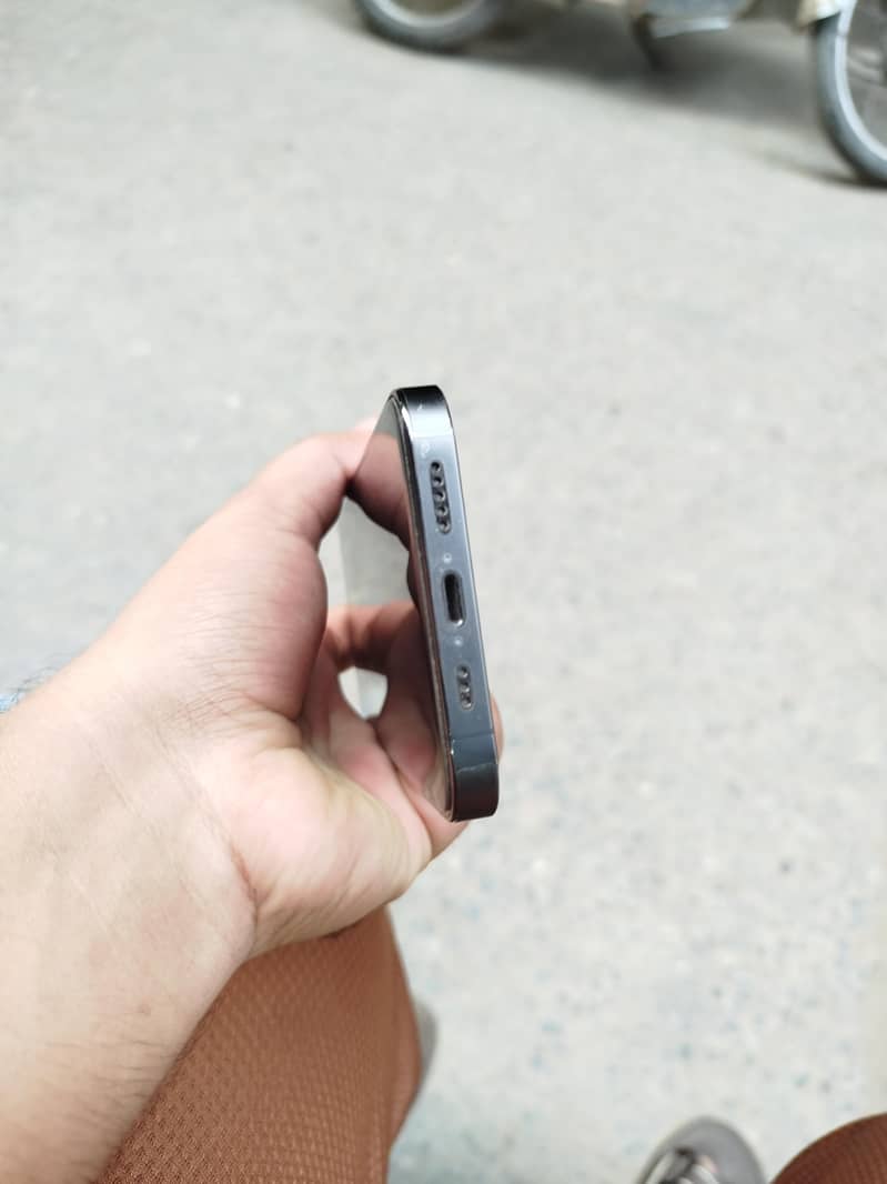 Apple iPhone 13 Pro 3