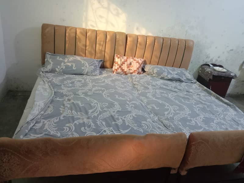 Two Singel Bed / 1