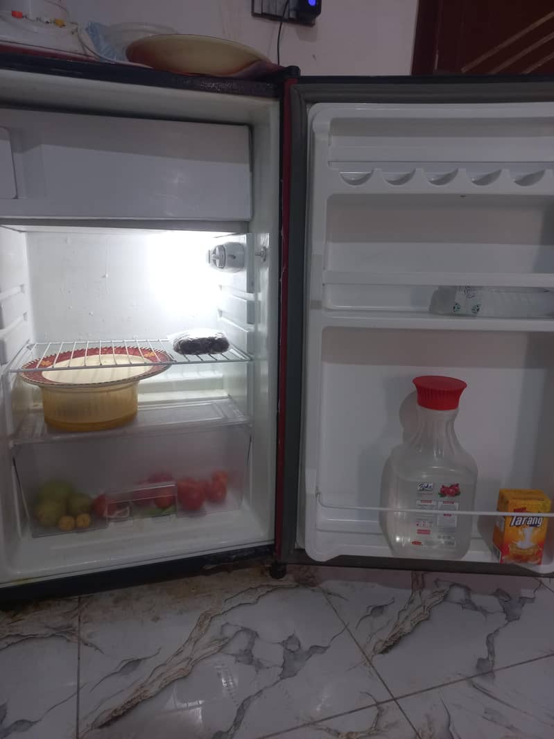 Dawlance mini fridge 3