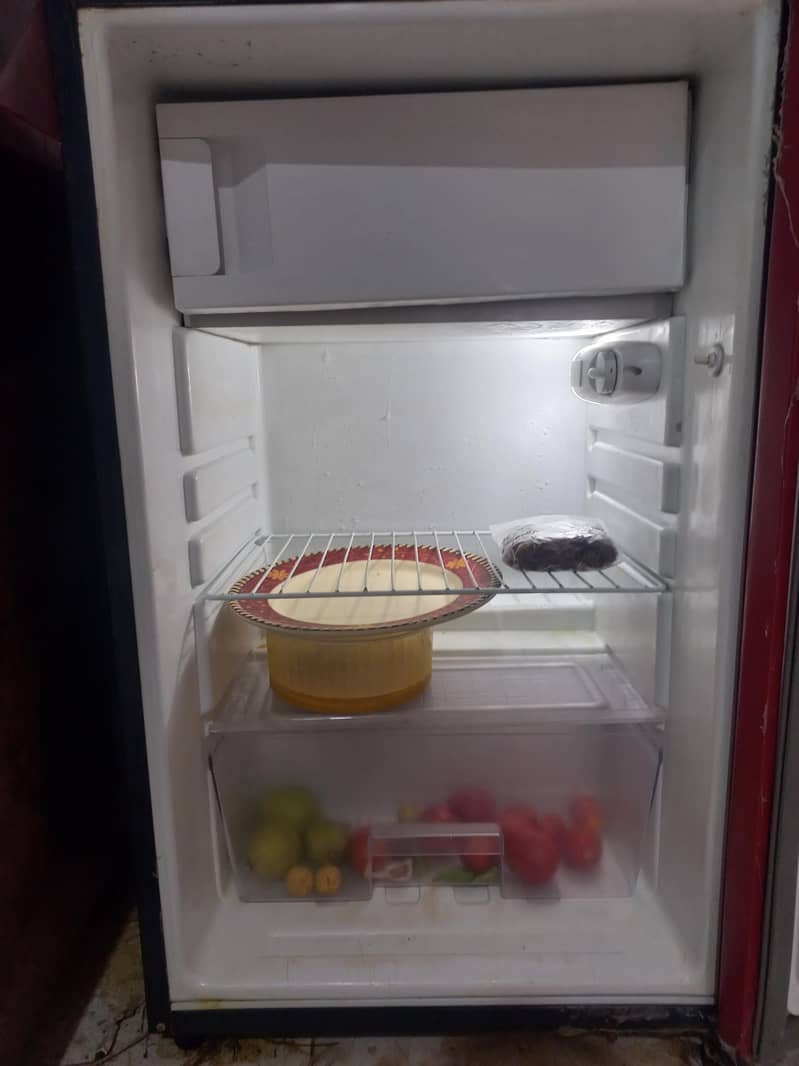 Dawlance mini fridge 4