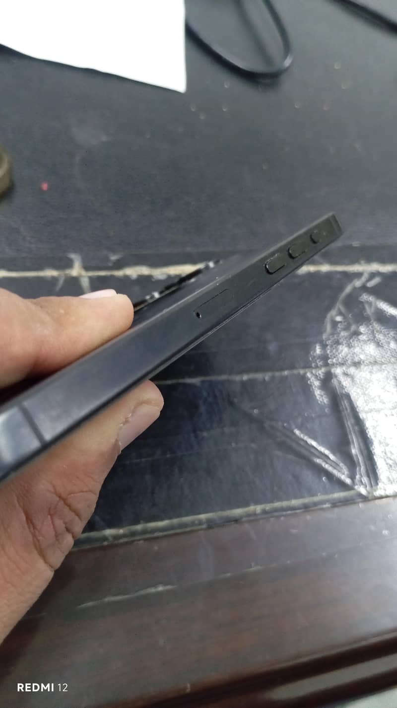Apple iPhone 15 Pro Max 2
