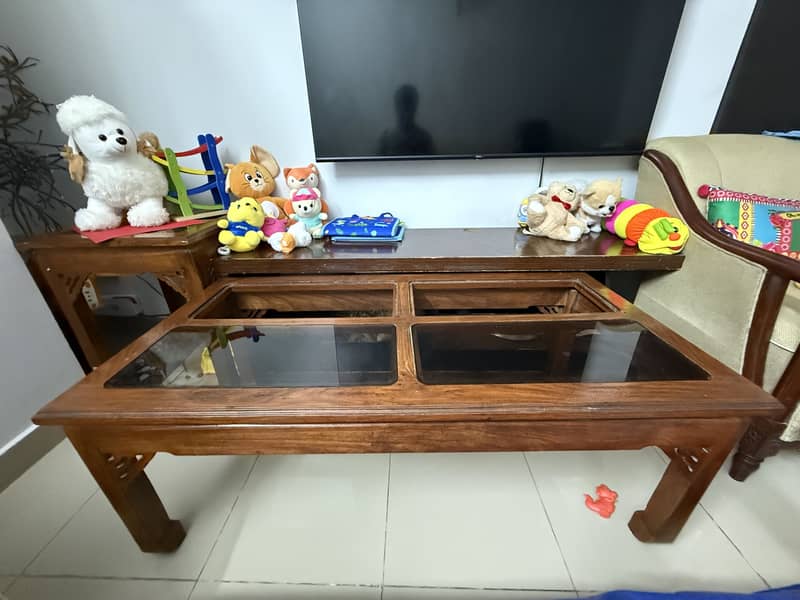 Tables and Led Table 0